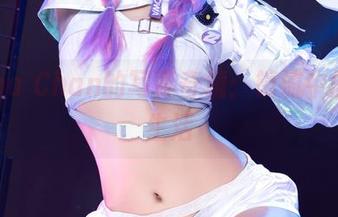 Poppa Chan的写真奇境：镜流中的秘密生活